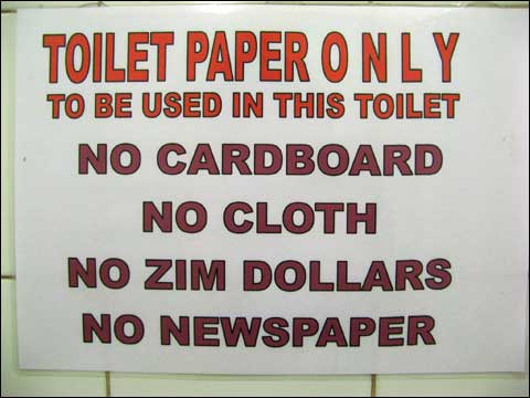Non buttare dollari zimbabwesi nel gabinetto